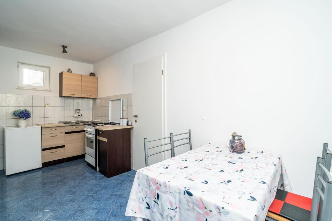 Apartment & Rooms Alan ดูบรอฟนิก ภายนอก รูปภาพ